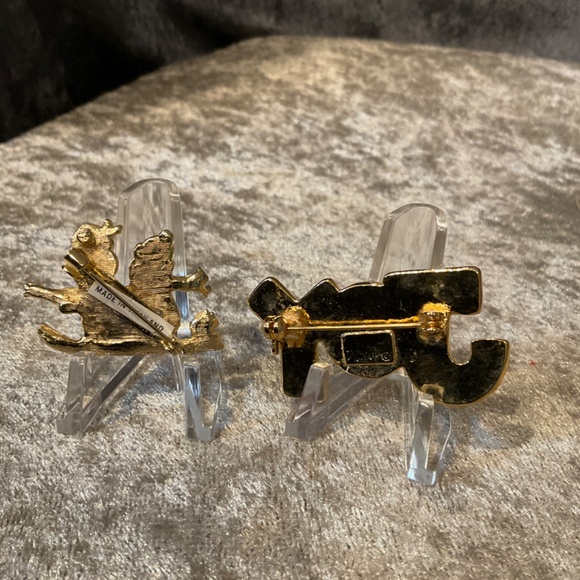 Vintage Set of 2 Christmas Holiday Pins, JOY and Snowmen on Sled - Picture 2 of 2